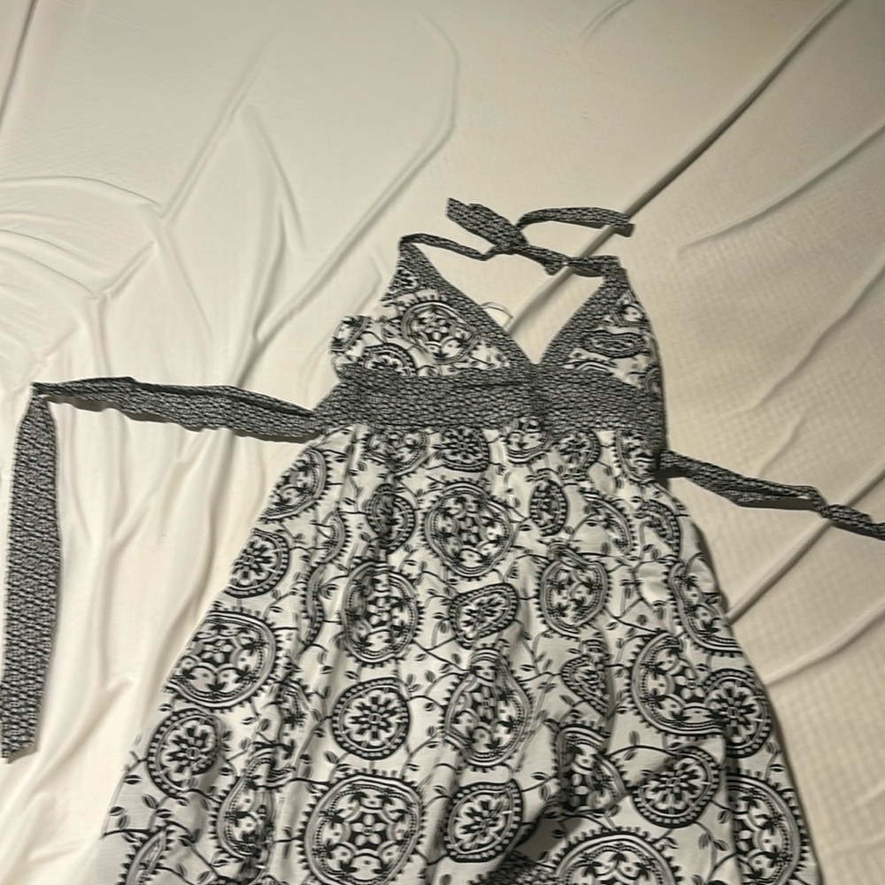 White and black  summer party dress size 11/12